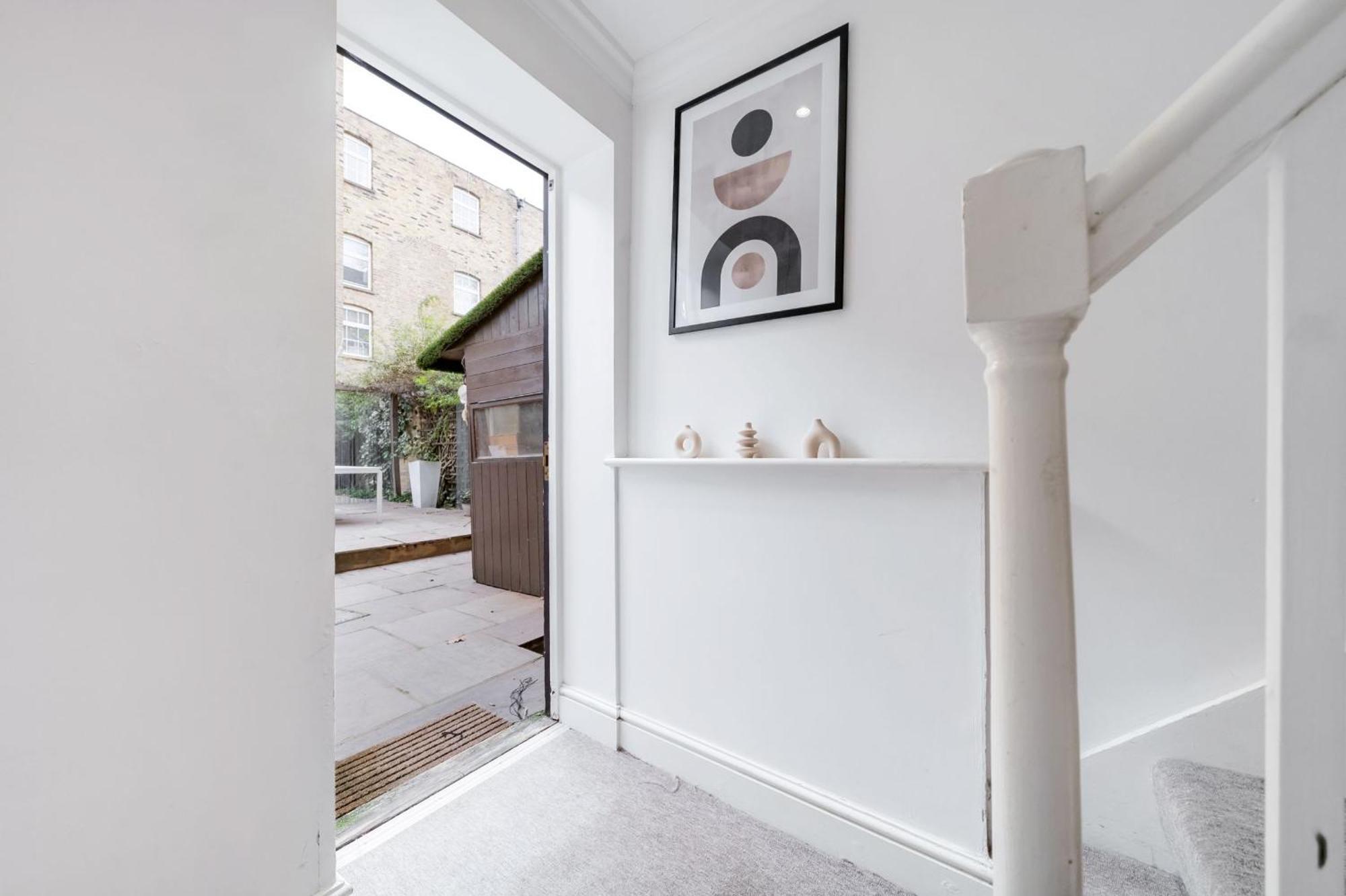 Bnbnova - 2br With Patio - Vauxhall & Waterloo * Londra